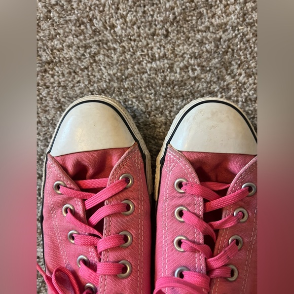 Pink Low-Top Converse - Picture 4 of 4